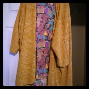 Large Shirley and 3xl Randy